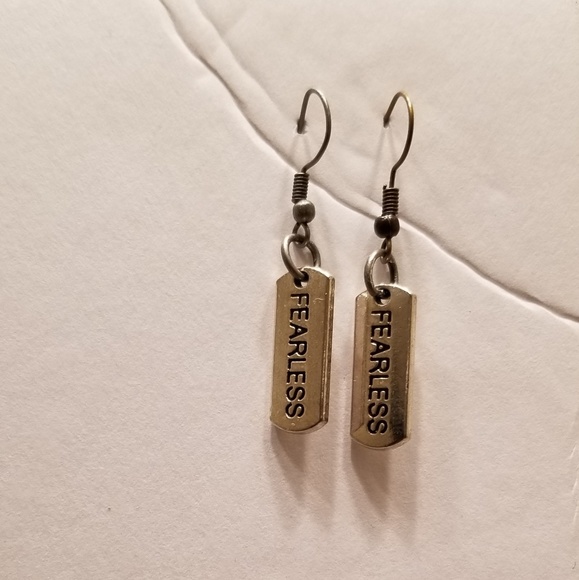 Dangling earrings - Picture 3 of 3